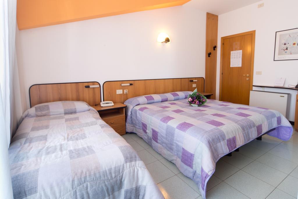 Hotel Crocenzi San Marino Luaran gambar
