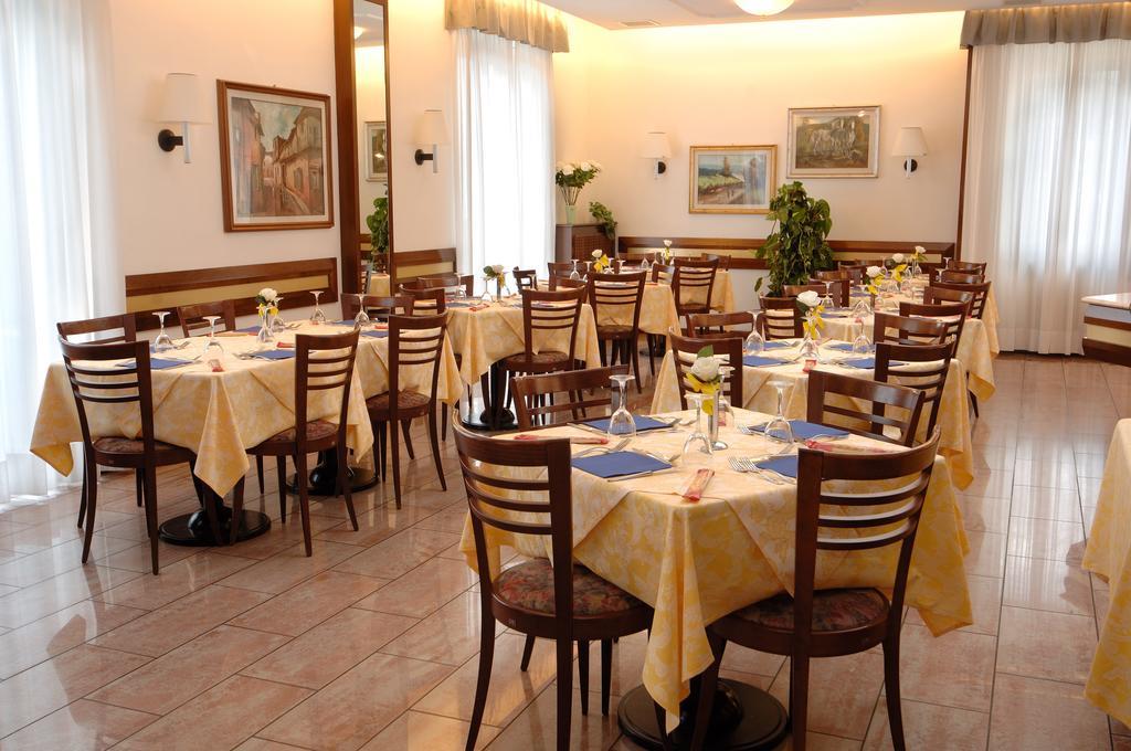 Hotel Crocenzi San Marino Luaran gambar