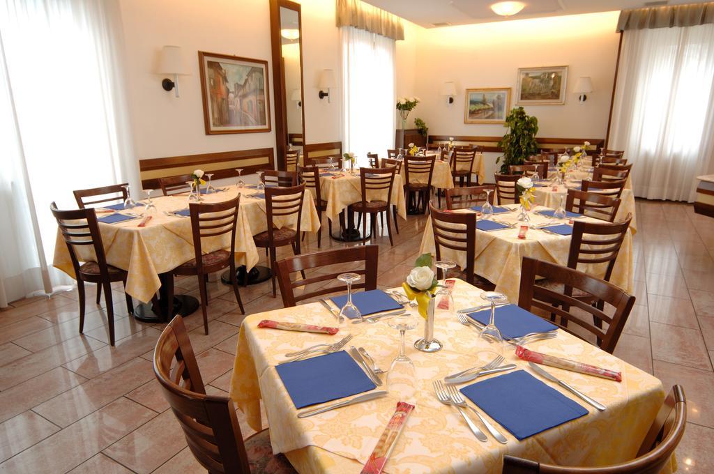 Hotel Crocenzi San Marino Luaran gambar