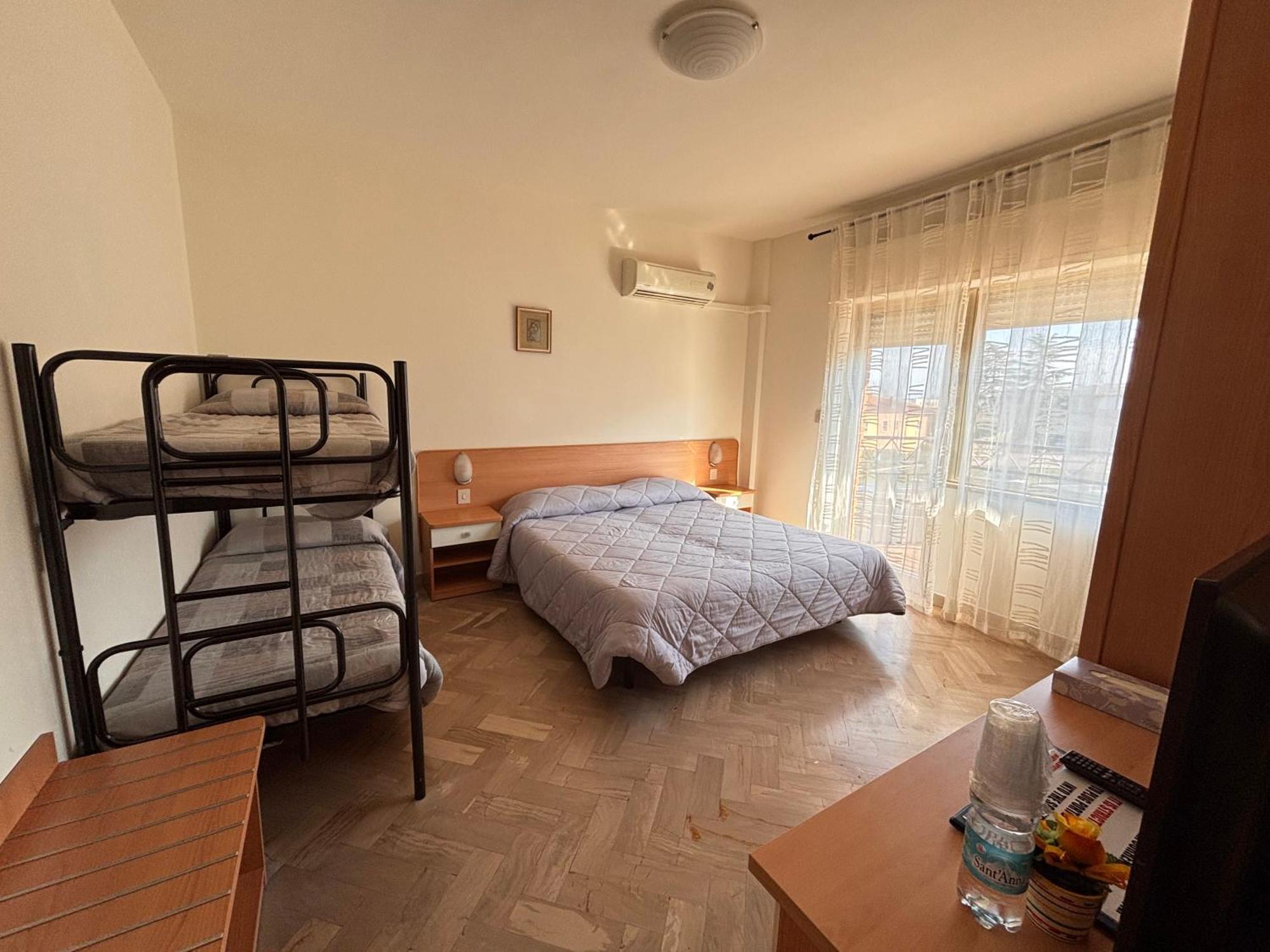 Hotel Crocenzi San Marino Luaran gambar